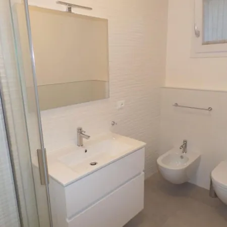 아파트 Modern One-bedroom Flat In A New *